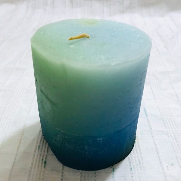 Handcrafted Timber Scented Candle (Blue) - Picture 6 of 12